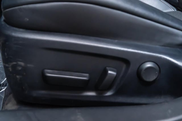 2020 Lexus IS 350 F SPORT - Photo 19