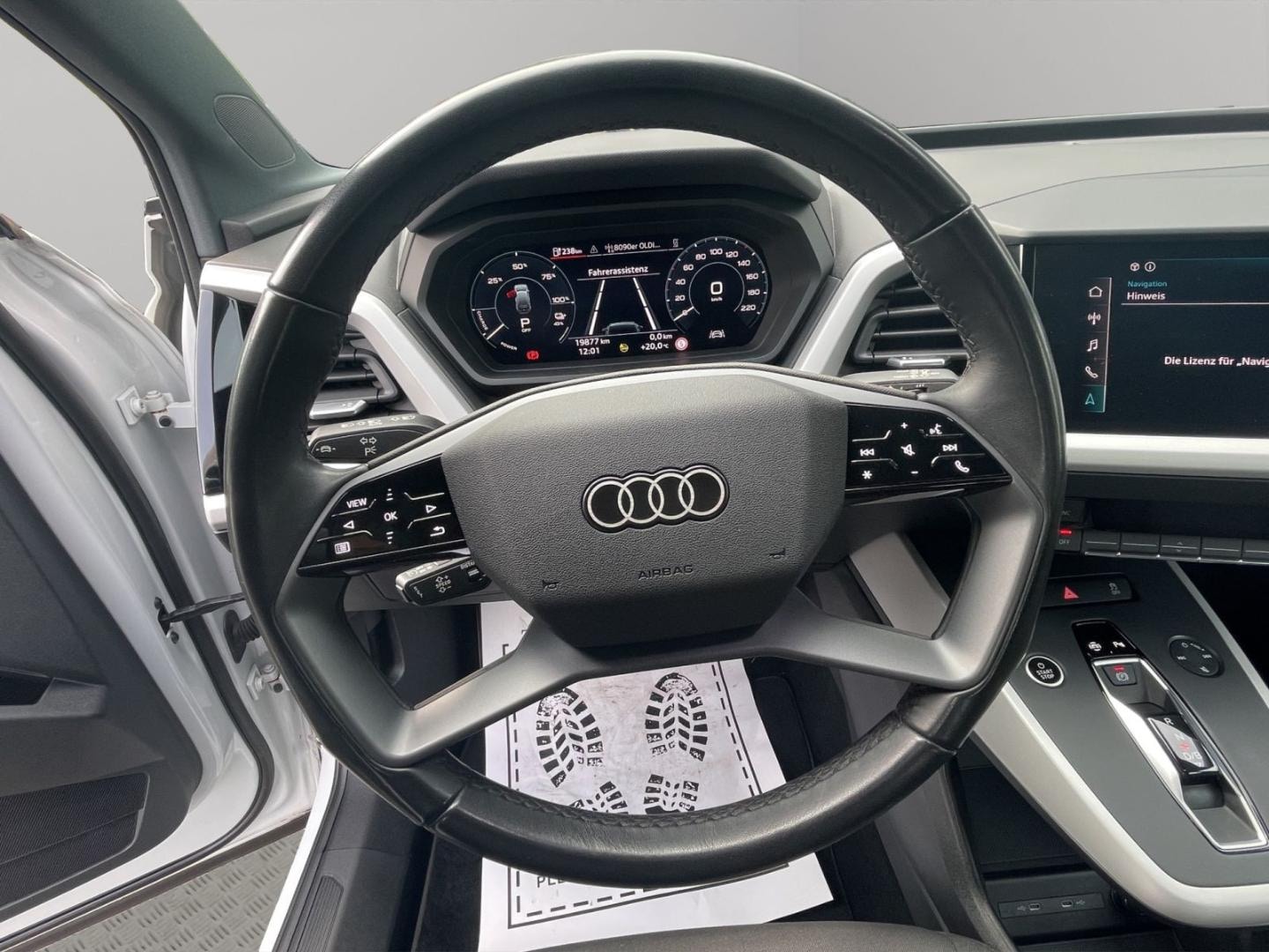 Bild über Audi Q4 e-tron 40 e-tron - für weitere Informationen kontaktieren Sie den Audi Partner