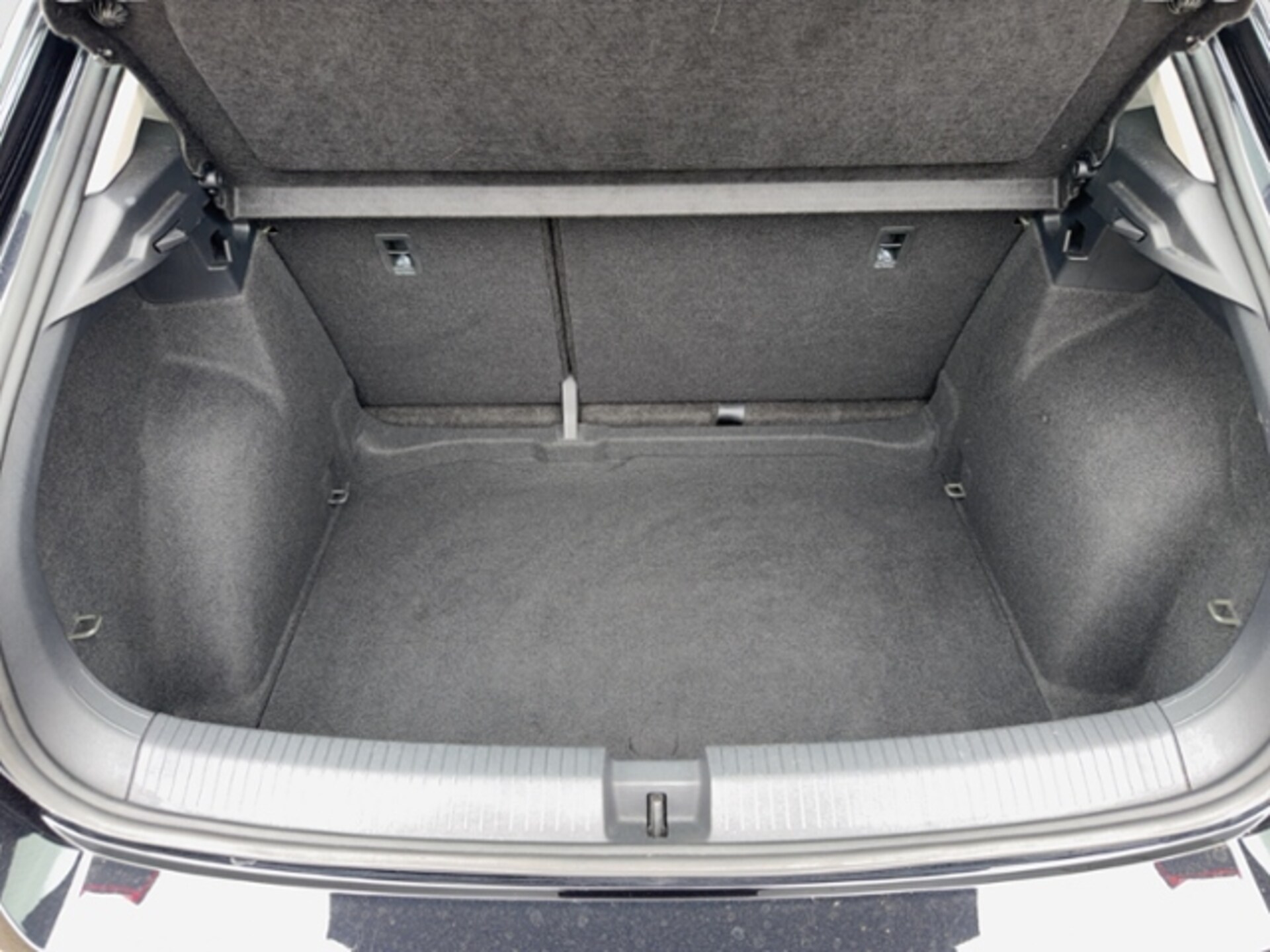 Volkswagen T-Roc Basis-Modell
