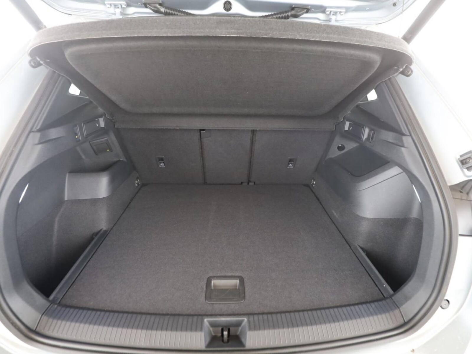 Volkswagen Tiguan – Bild 10