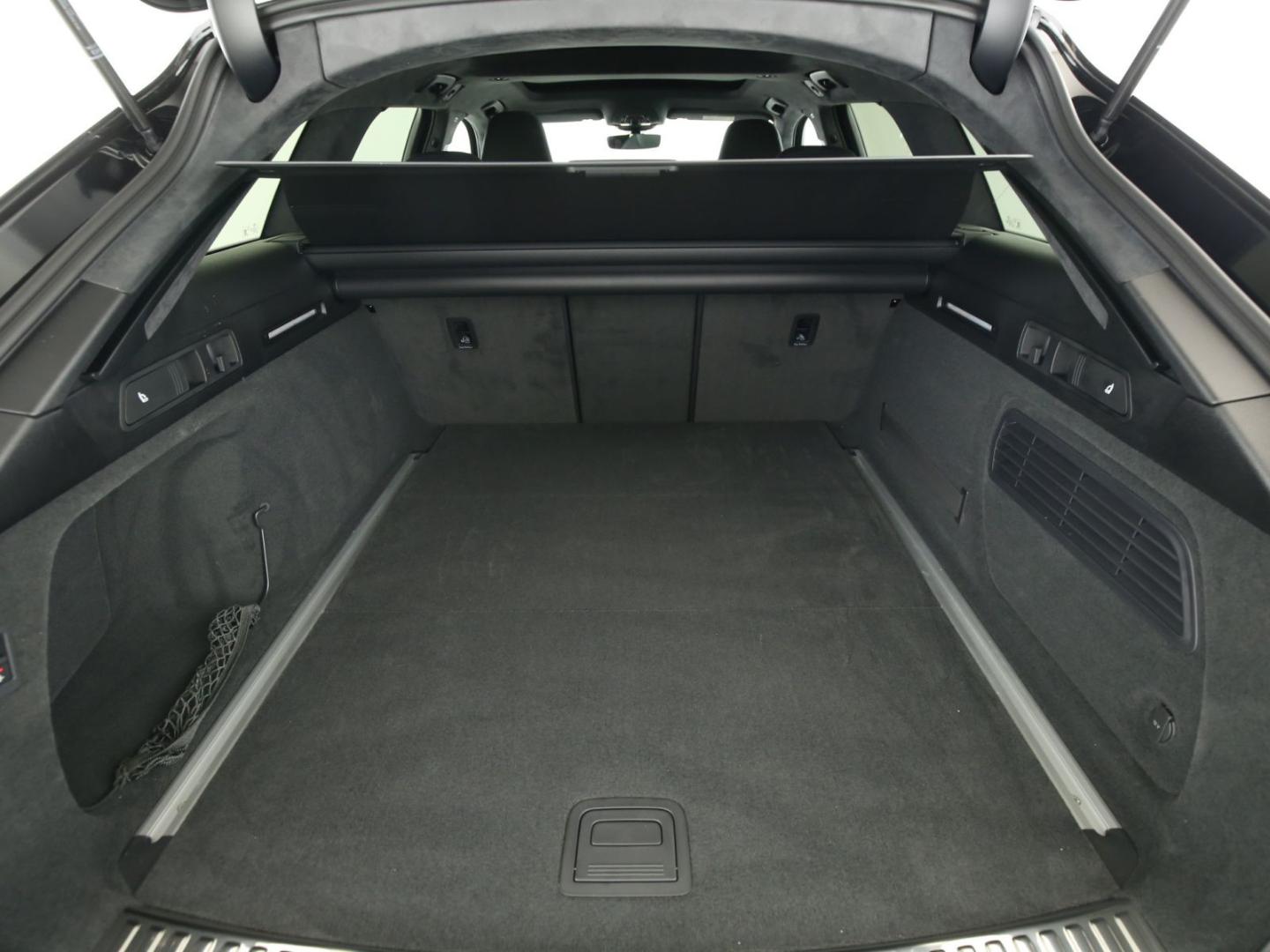Image about Audi RS 6 Avant performance quattro tiptronic