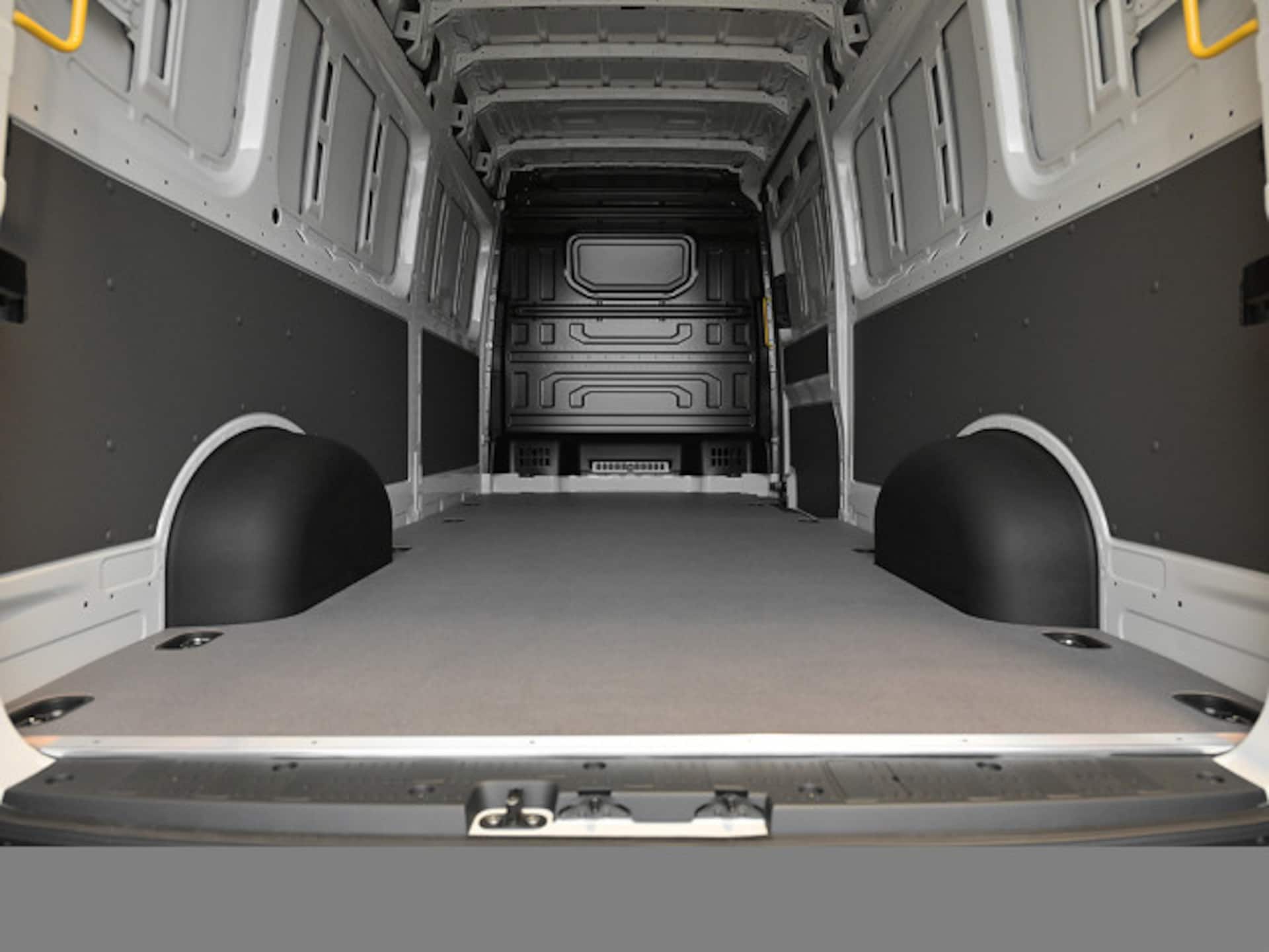 Volkswagen Crafter Kasten langer Radstand