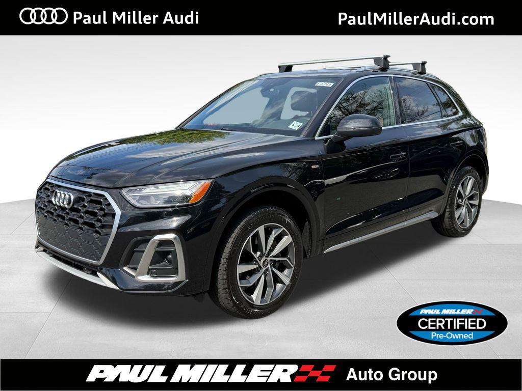 2023 Audi Q5 45 Premium's photo