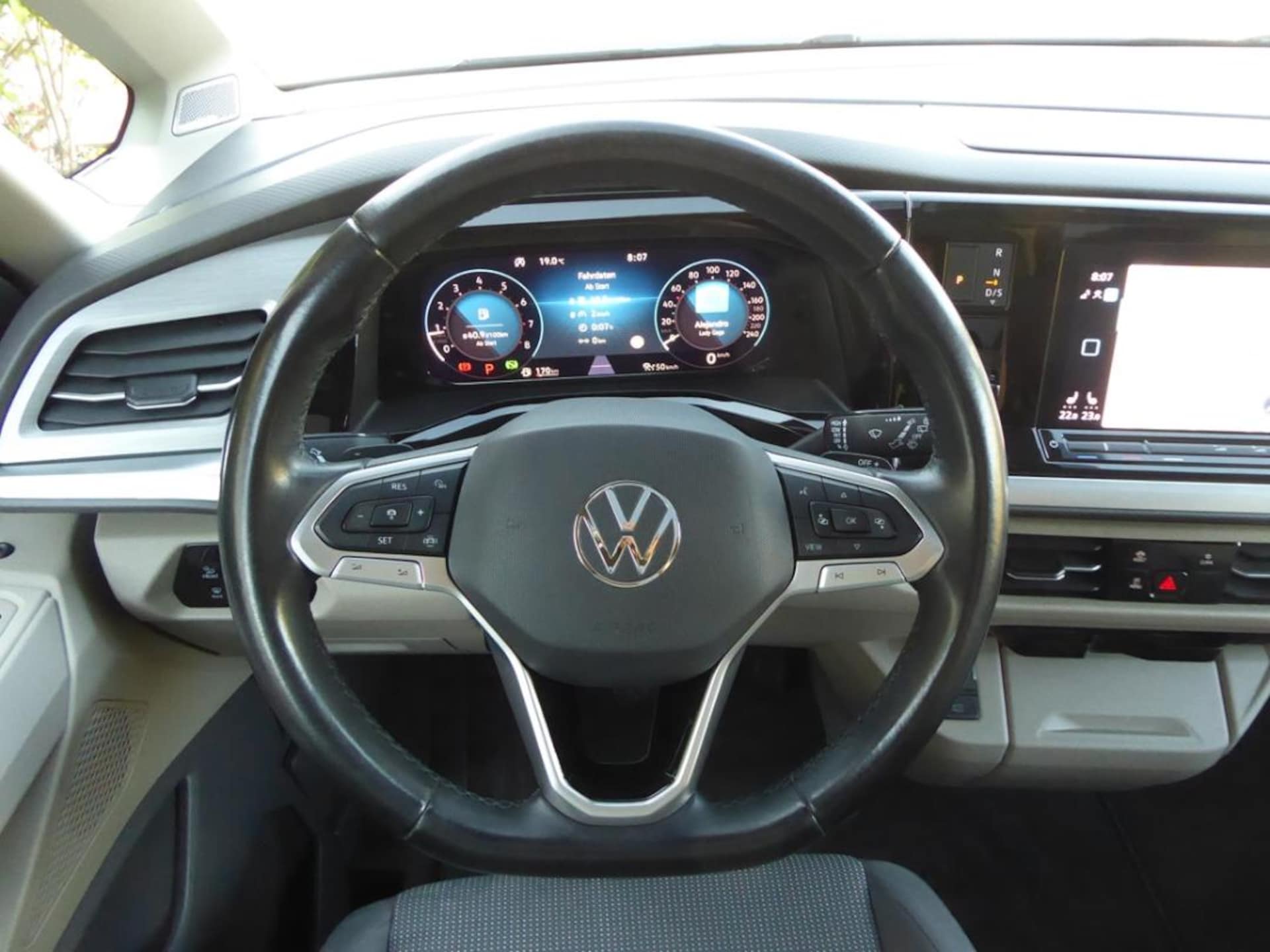 Volkswagen Multivan Life