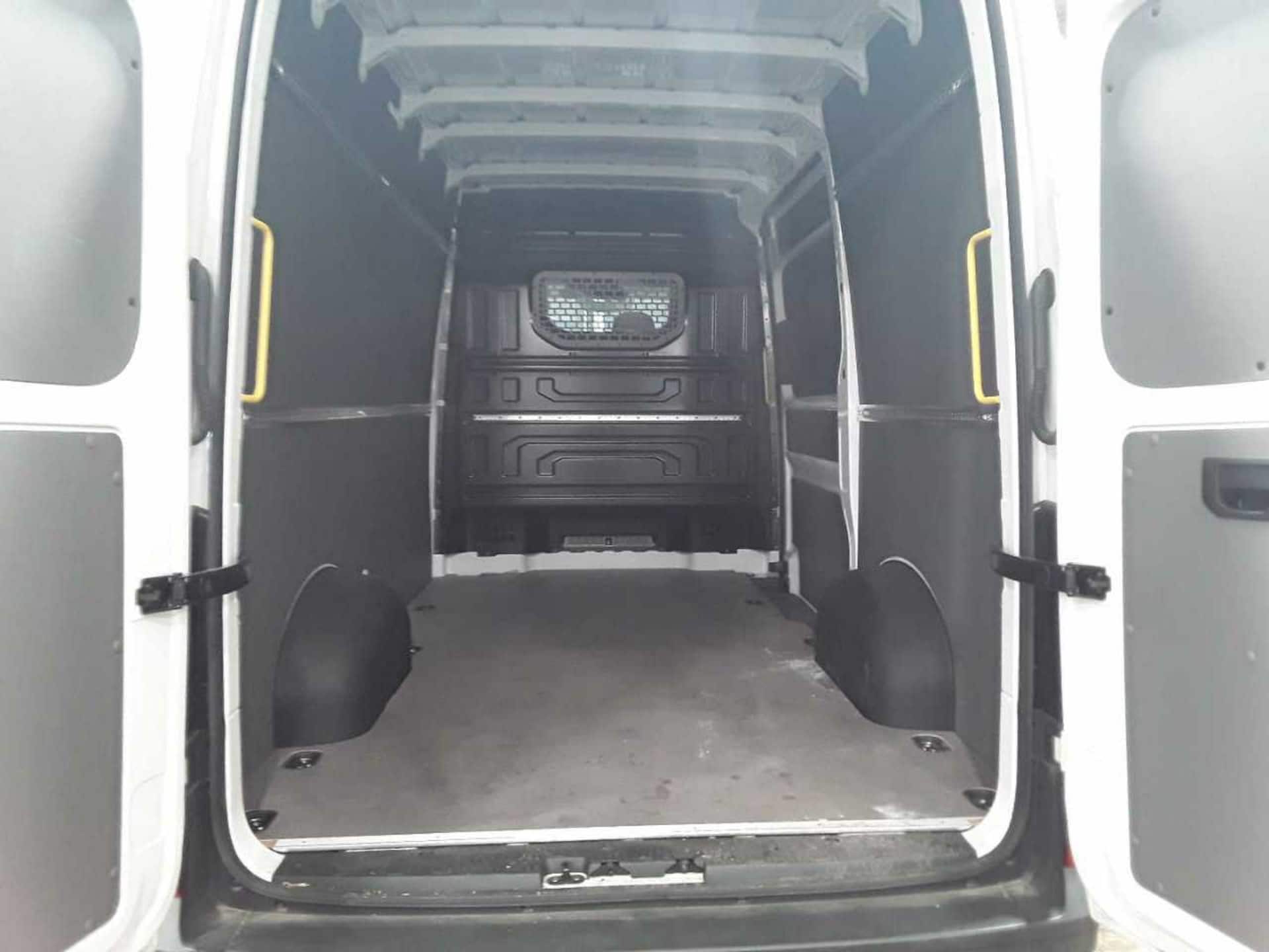 Volkswagen Crafter Kasten mittlerer Radstand