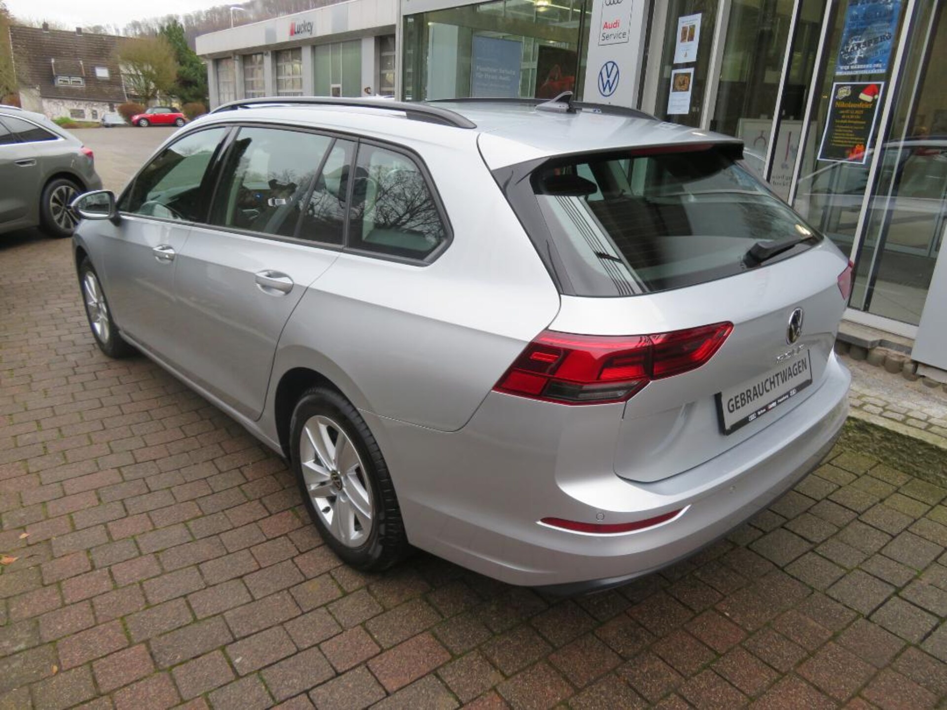 Volkswagen Golf Variant Life