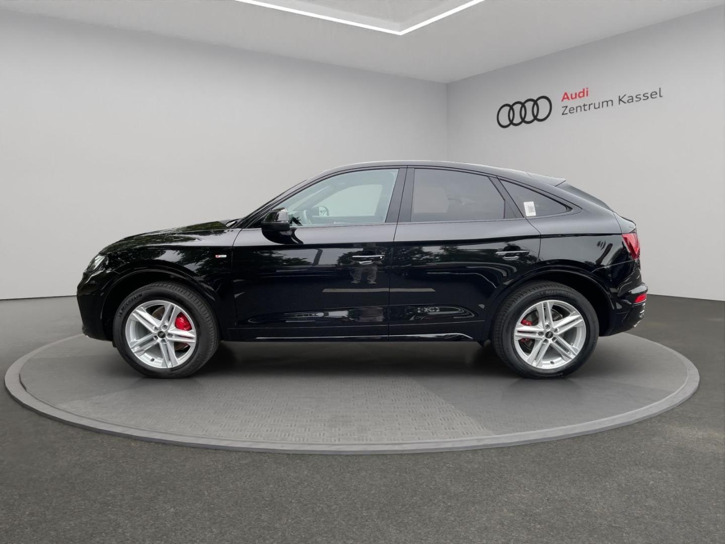Bild über Audi Q5 Sportback 40 TFSI quattro S tronic - für weitere Informationen kontaktieren Sie den Audi Partner