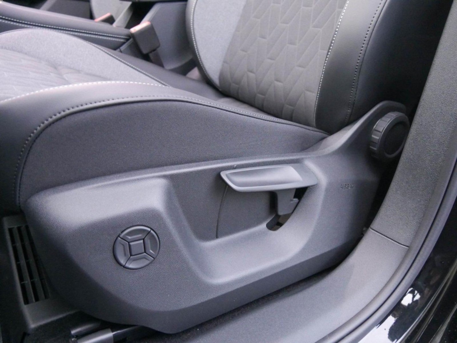Volkswagen Tiguan – Bild 14