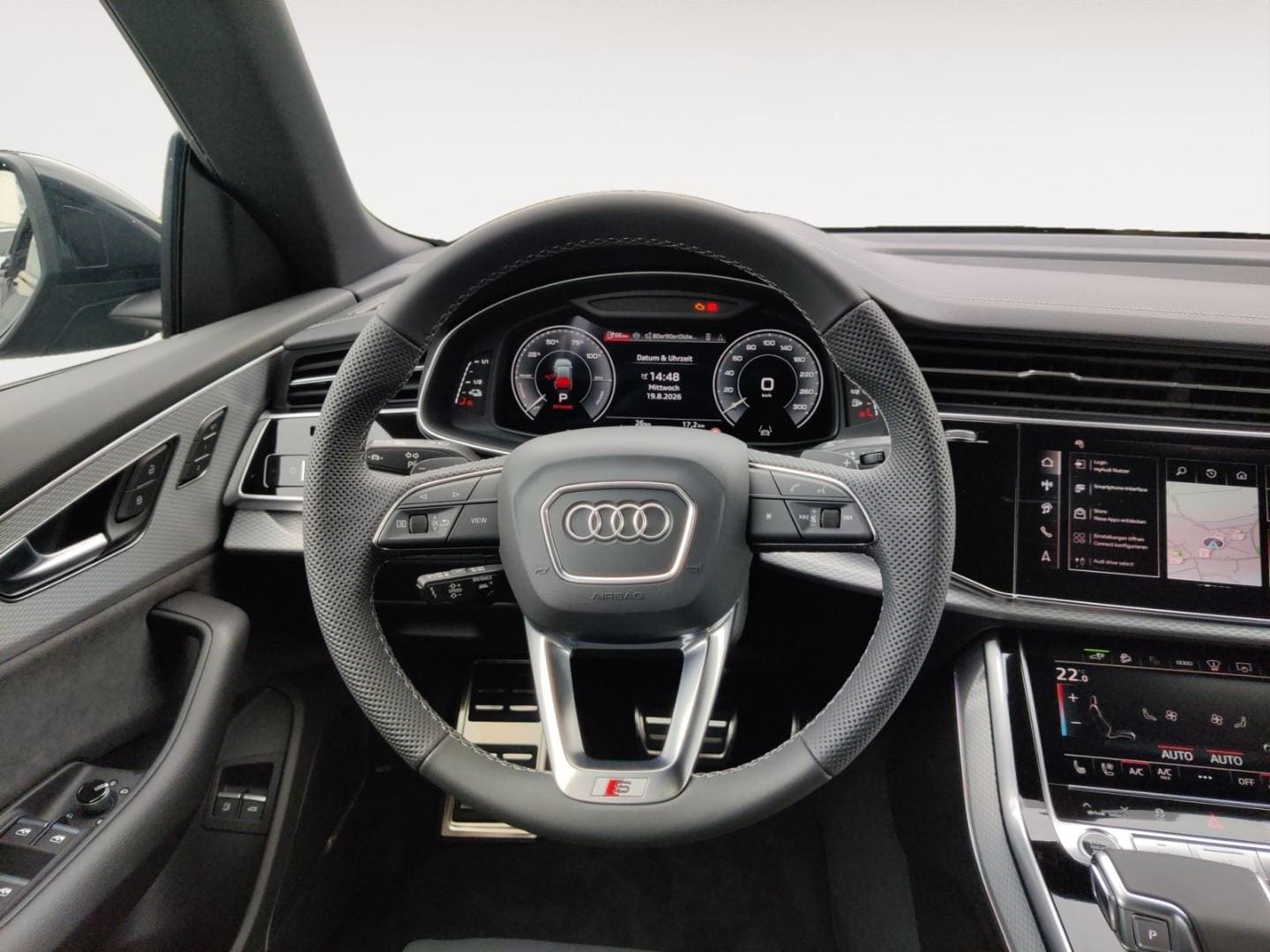 Bild über Audi Q8 SUV TFSI e S line business TFSI e quattro 360 kW tiptronic - für weitere Informationen kontaktieren Sie den Audi Partner