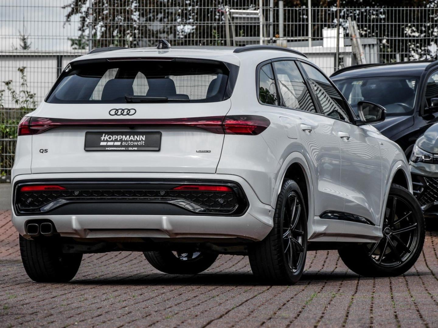 Bild über Audi Q5 SUV TDI quattro 150 kW S tronic - für weitere Informationen kontaktieren Sie den Audi Partner