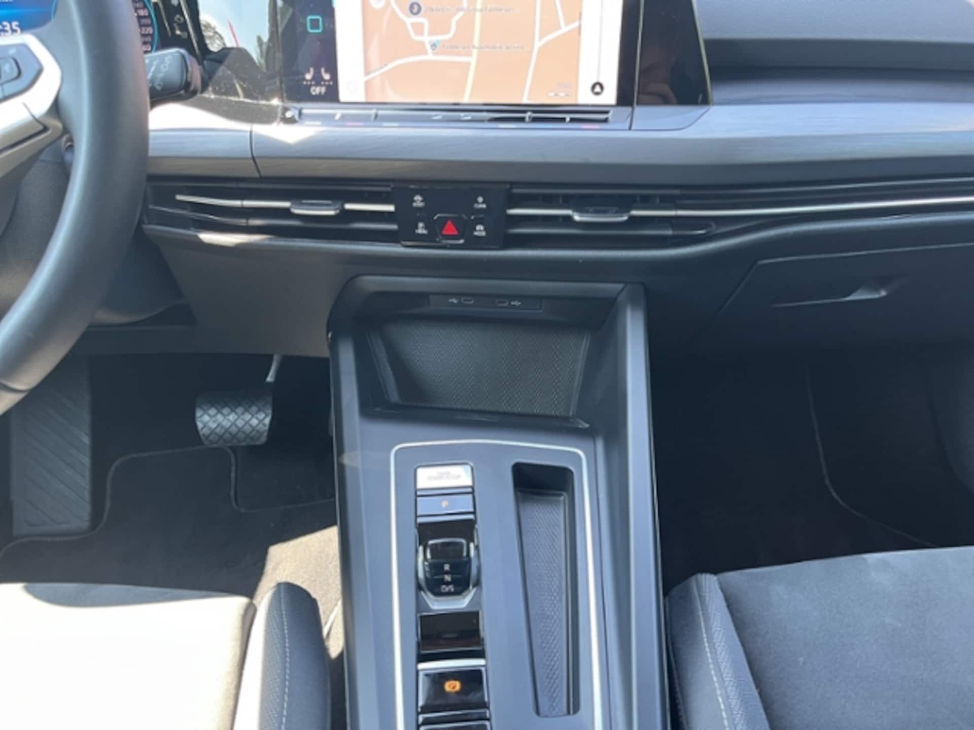 Volkswagen Golf Style