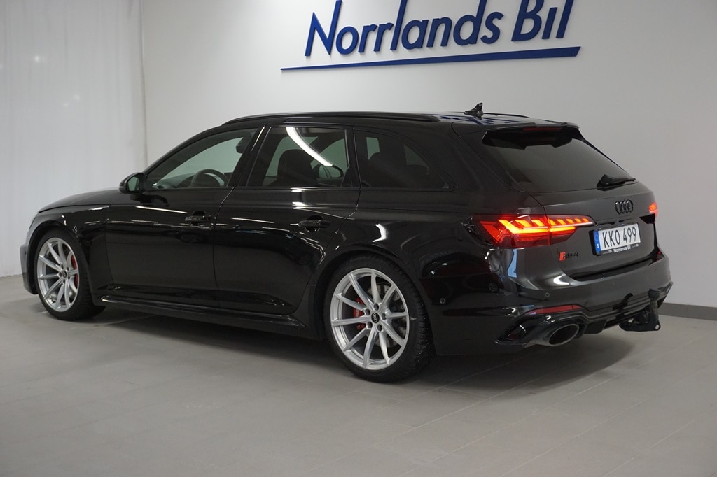 Bild som visar Audi RS 4 Avant RS 4 Avant 450 hk tiptronic - för mer information kontakta din Audi Partner