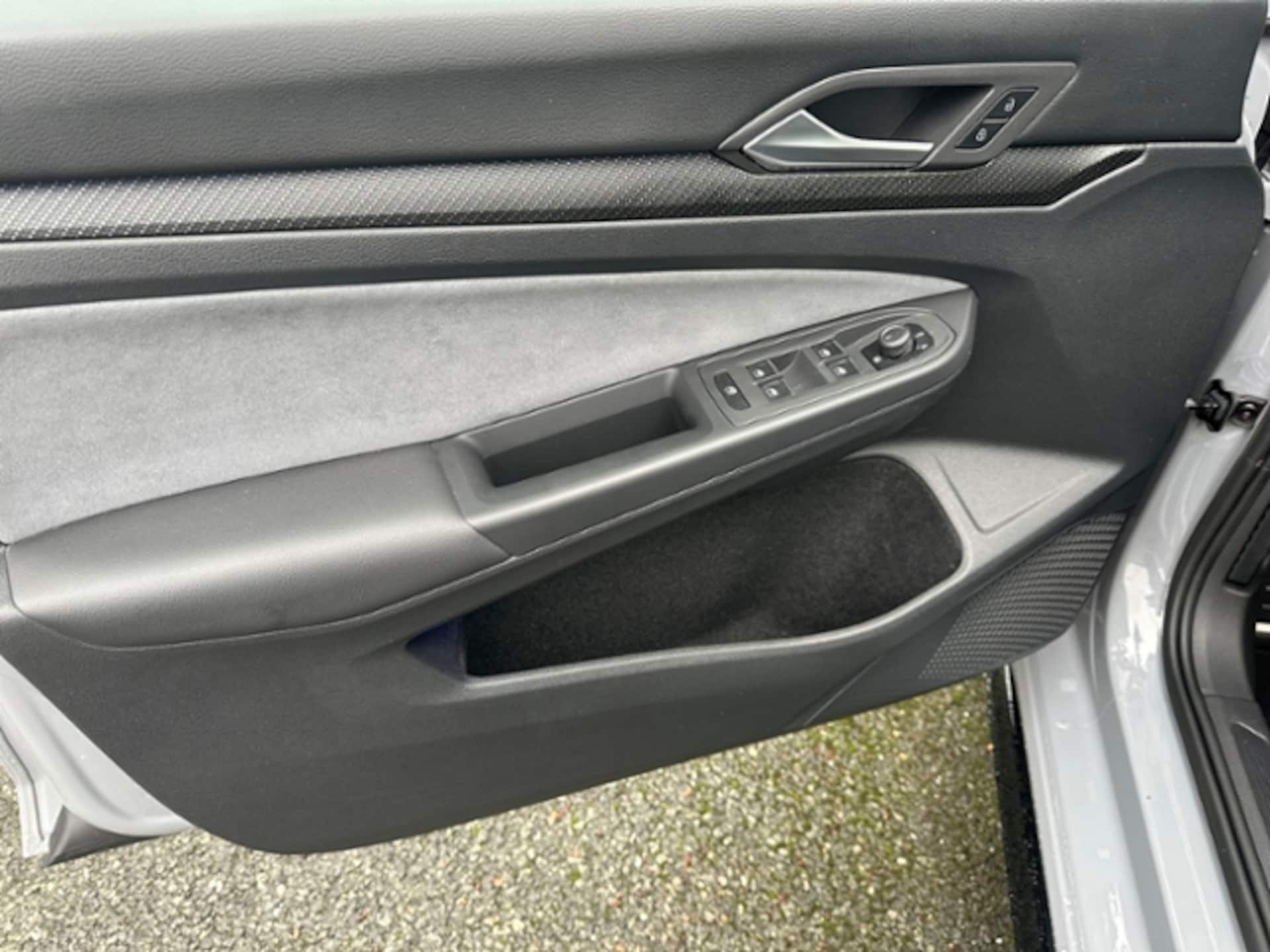 Volkswagen Golf Variant R-Line