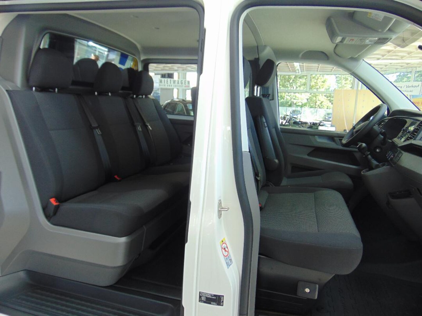 Volkswagen T6.1 Transporter Kasten langer Radstand – Bild 6