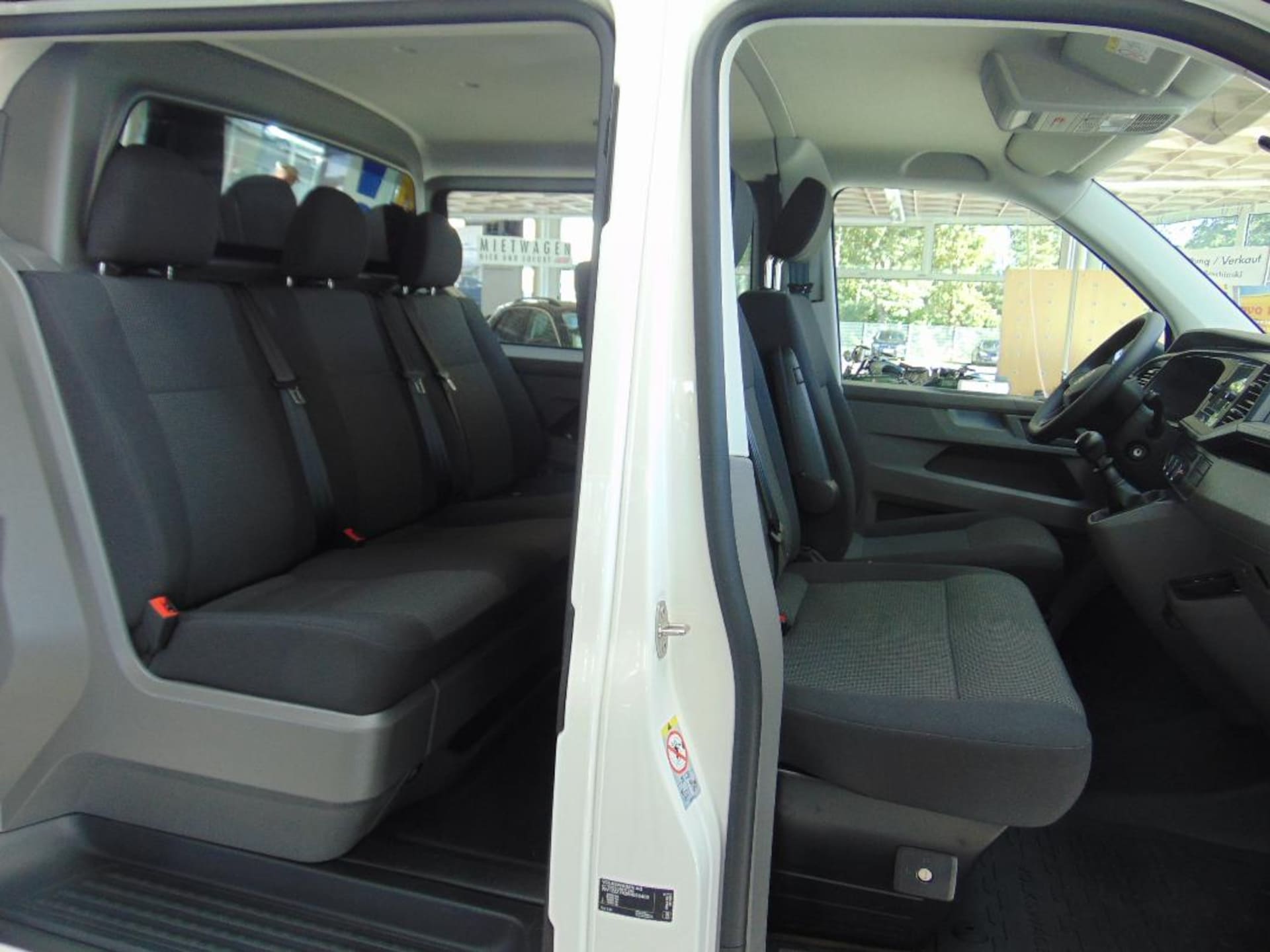 Volkswagen T6.1 Transporter Kasten langer Radstand