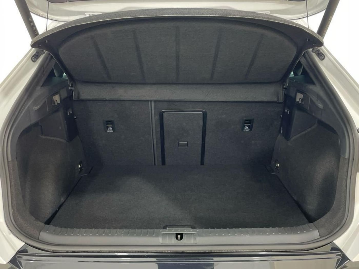 CUPRA Formentor 1.5 eTSI DSG 110 kW (150 CV) — photo 8
