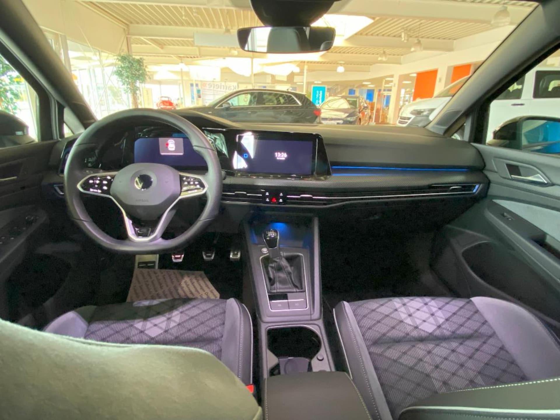 Volkswagen Golf R-Line