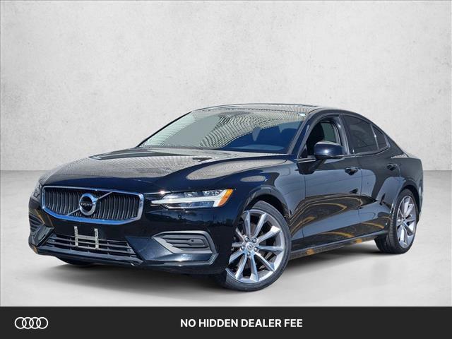 2019 Volvo S60 T5 Momentum's photo