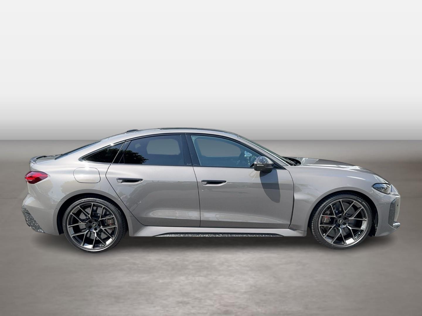 Bild über Audi RS 5 Limousine TFSI quattro 470 kW tiptronic - für weitere Informationen kontaktieren Sie den Audi Partner