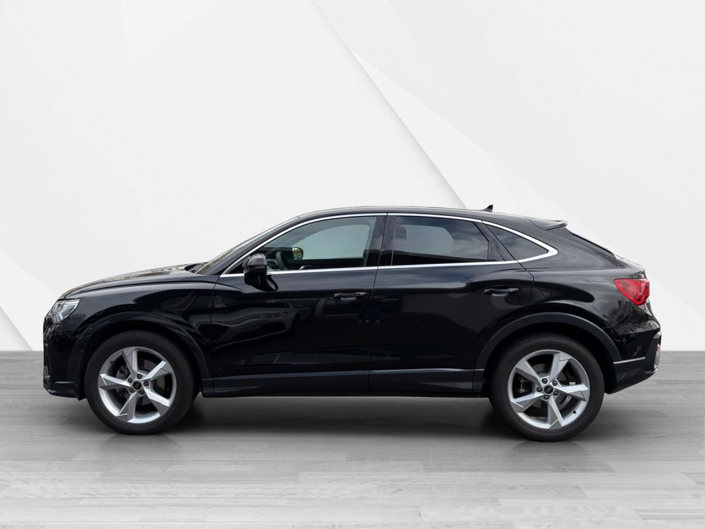 Bild über Audi Q3 Sportback 35 TFSI S tronic - für weitere Informationen kontaktieren Sie den Audi Partner