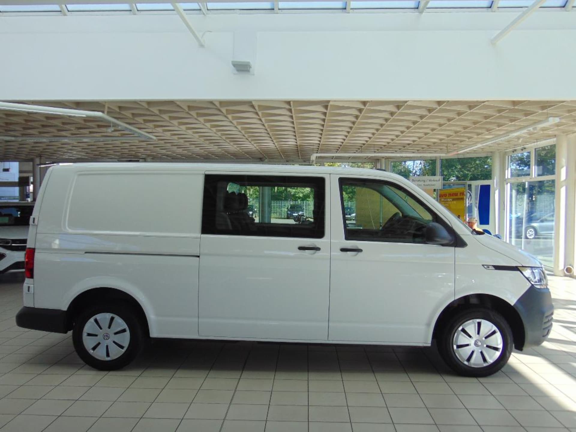 Volkswagen T6.1 Transporter Kasten langer Radstand