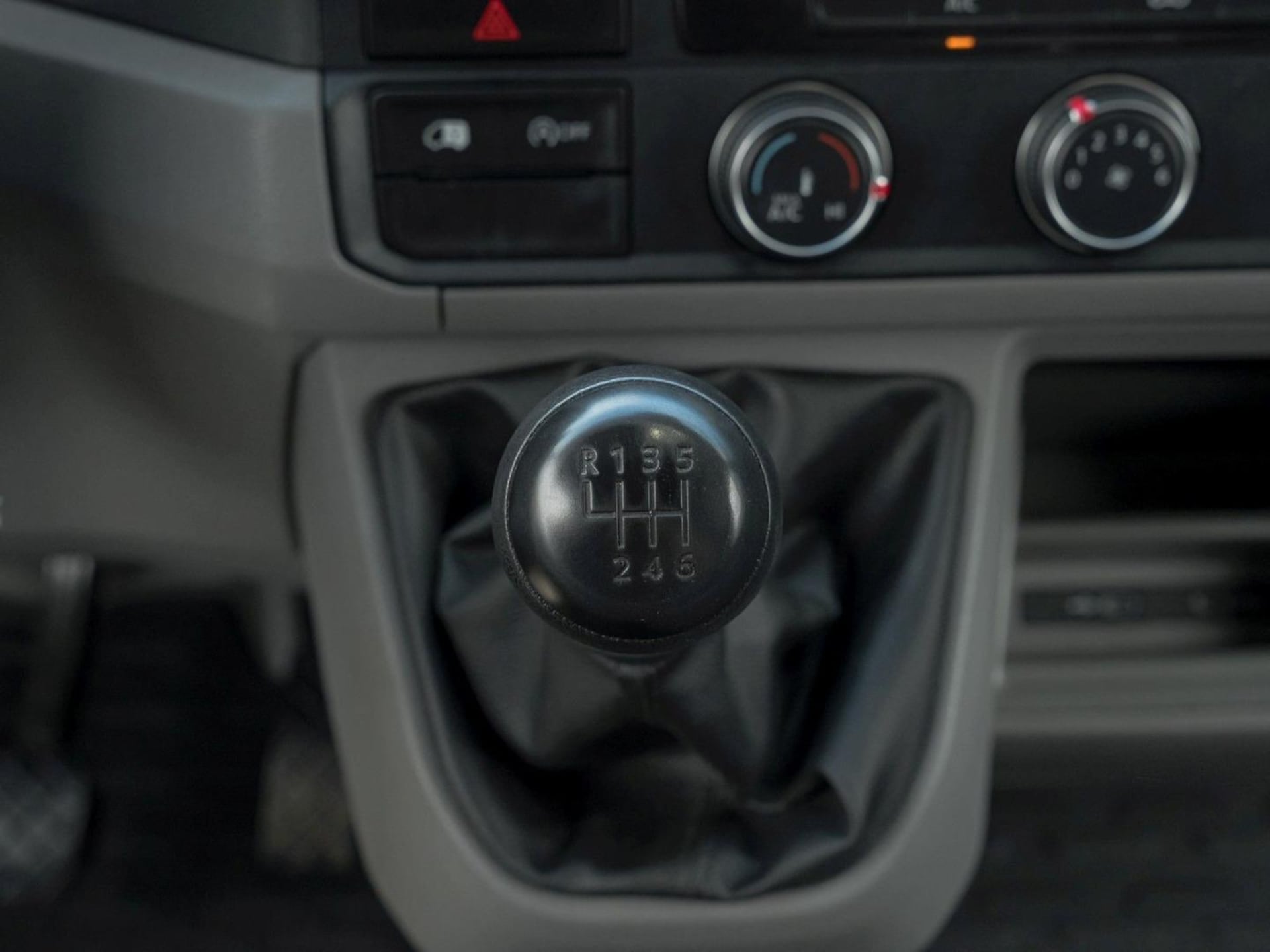 Volkswagen Crafter Kasten langer Radstand