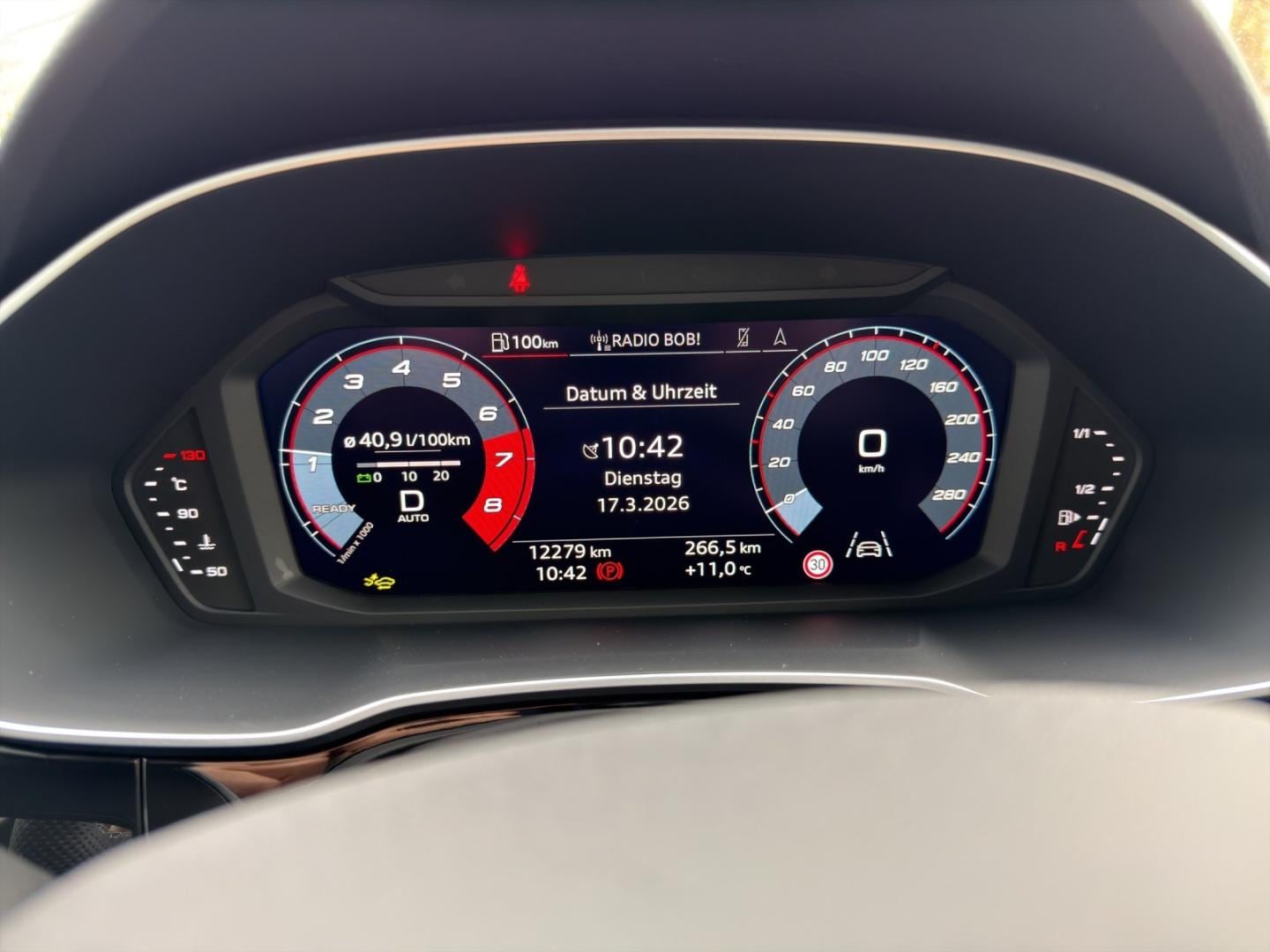 Bild über Audi Q3 Sportback 35 TFSI S tronic - für weitere Informationen kontaktieren Sie den Audi Partner