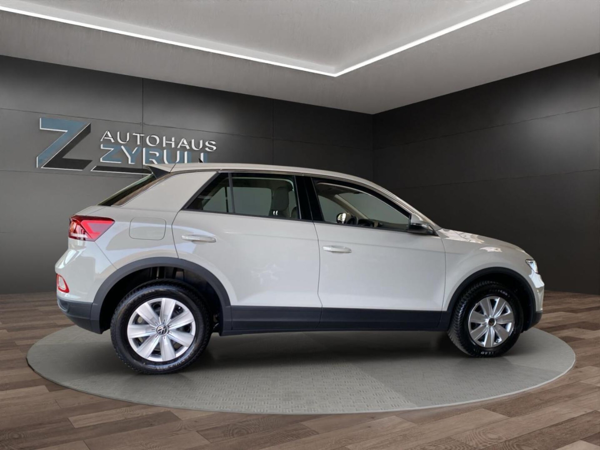 Volkswagen T-Roc Basis-Modell