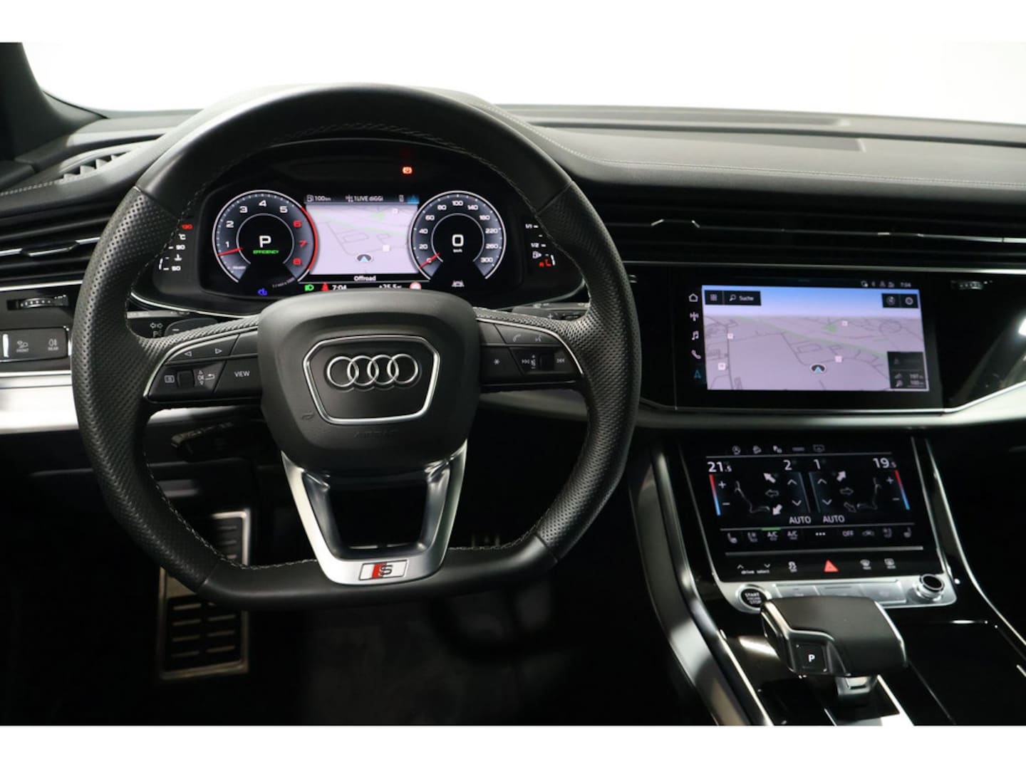 Bild über Audi Q8 55 TFSI quattro tiptronic - für weitere Informationen kontaktieren Sie den Audi Partner