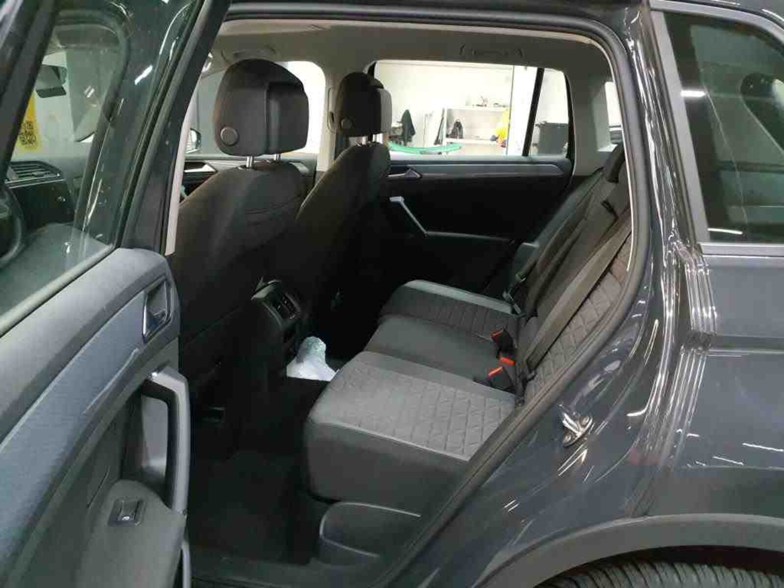 Volkswagen Tiguan – Bild 8