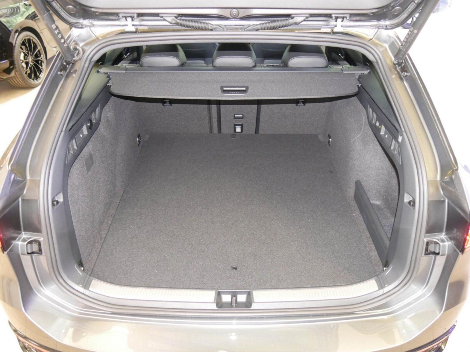 Volkswagen Passat – Bild 15