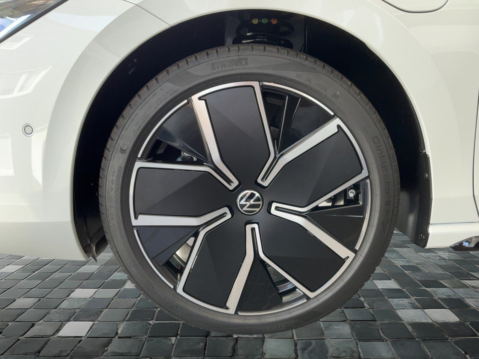 Volkswagen Passat – Bild 9