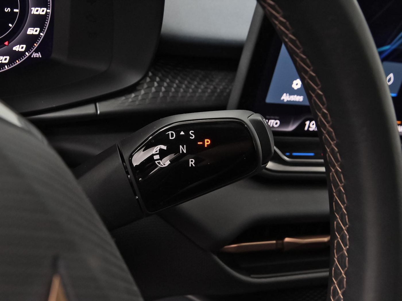 CUPRA Terramar 1.5 TSI e-Hybrid VZ DSG 200 kW (272 CV) — photo 16