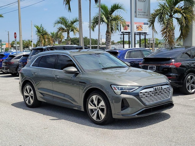 Photo of 2024 Audi Q8 e-tron