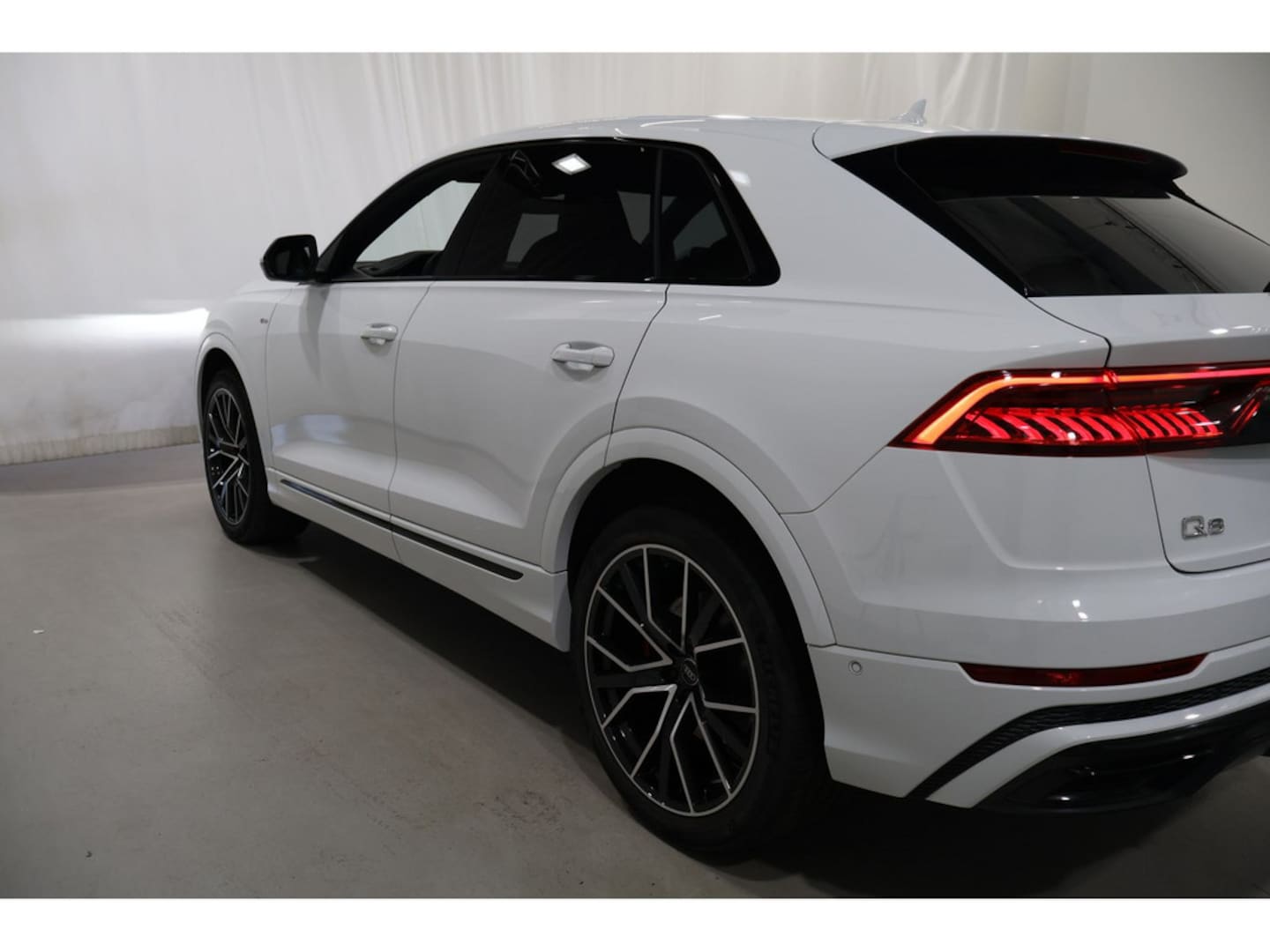 Bild über Audi Q8 55 TFSI quattro tiptronic - für weitere Informationen kontaktieren Sie den Audi Partner