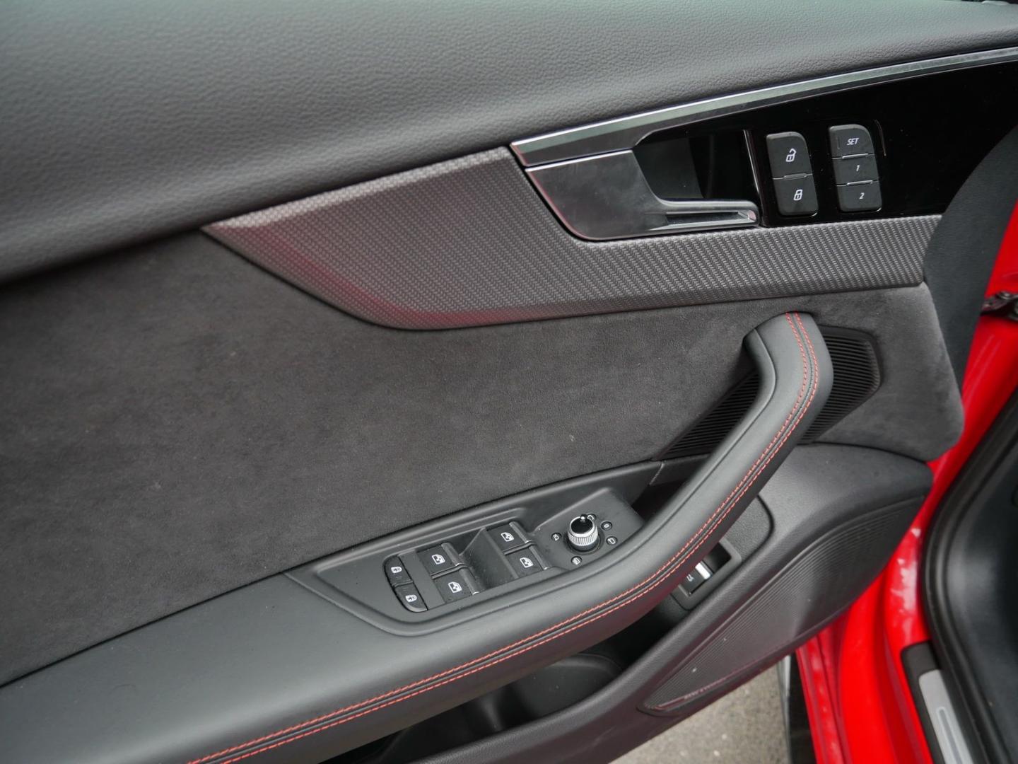 Image about Audi RS 4 Avant TFSI quattro tiptronic