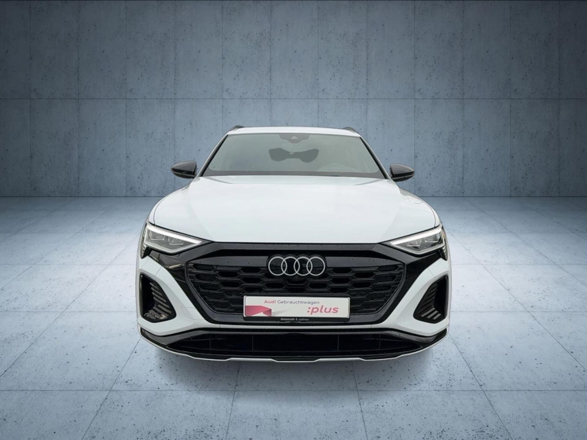 Audi Q8 e-tron S line