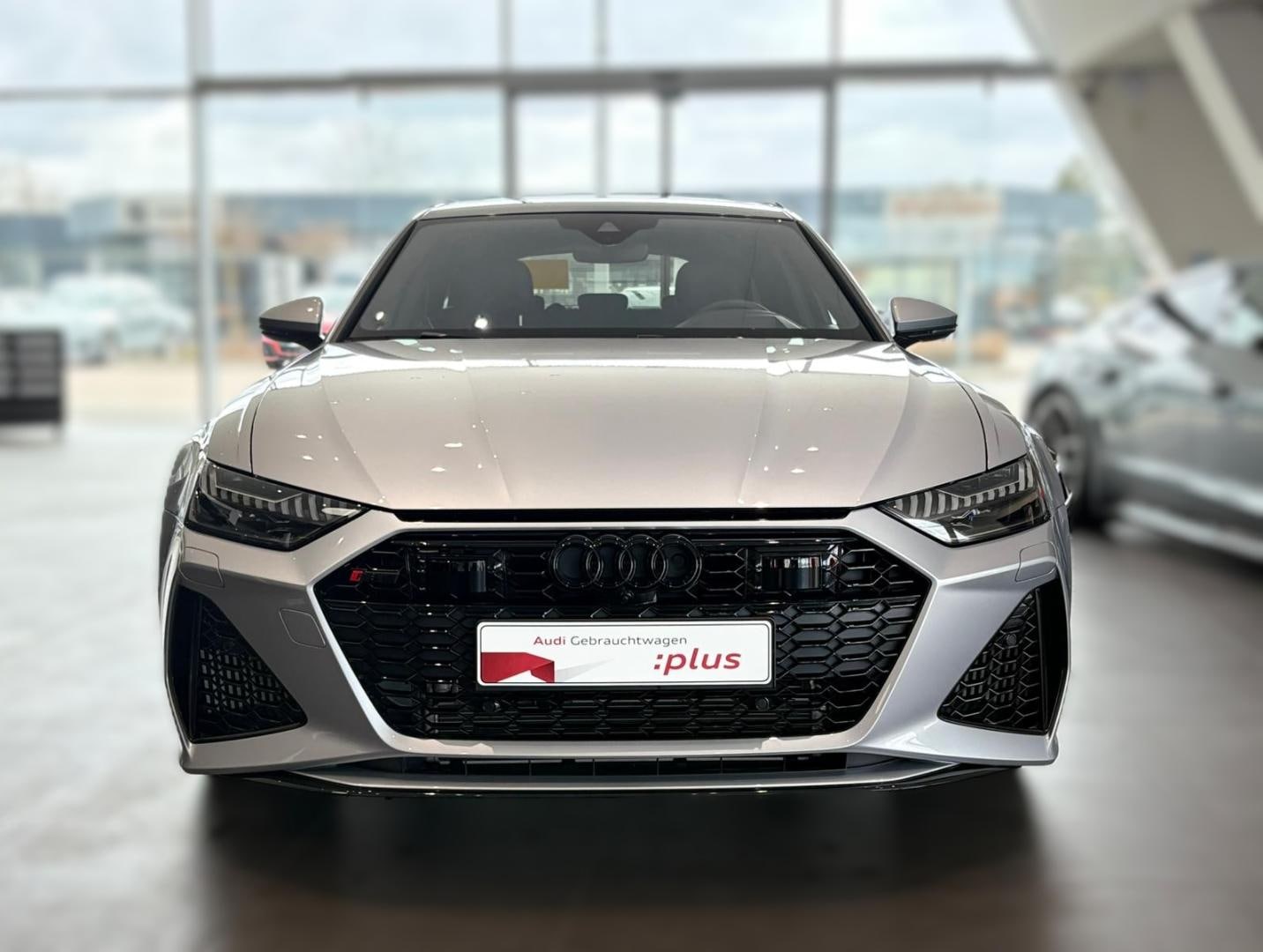 Bild über Audi RS 6 Avant performance quattro tiptronic - für weitere Informationen kontaktieren Sie den Audi Partner