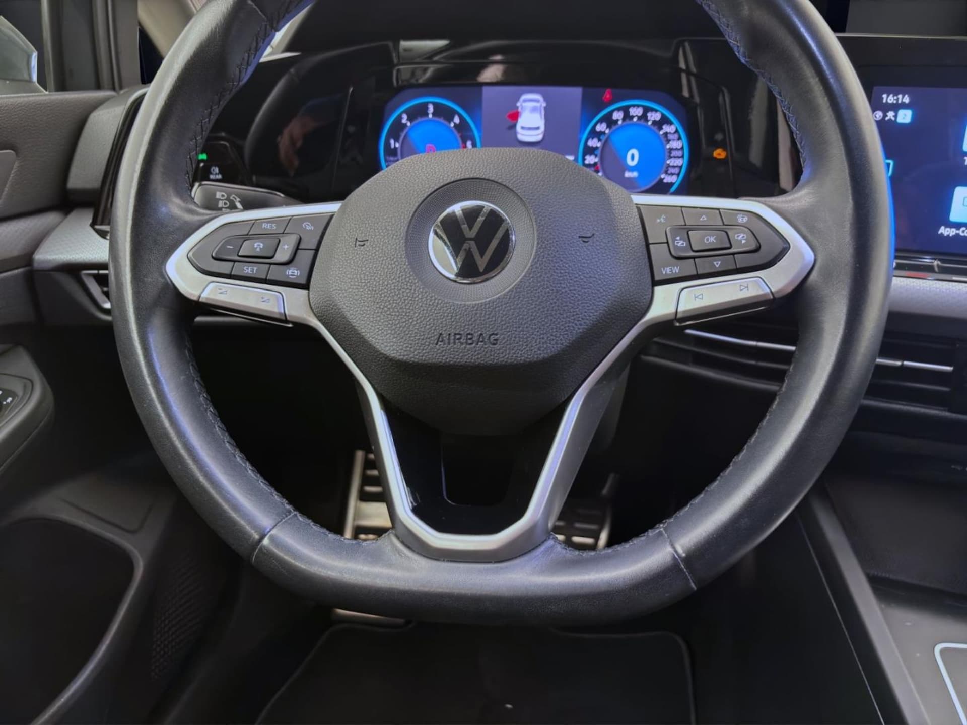 Volkswagen Golf Active