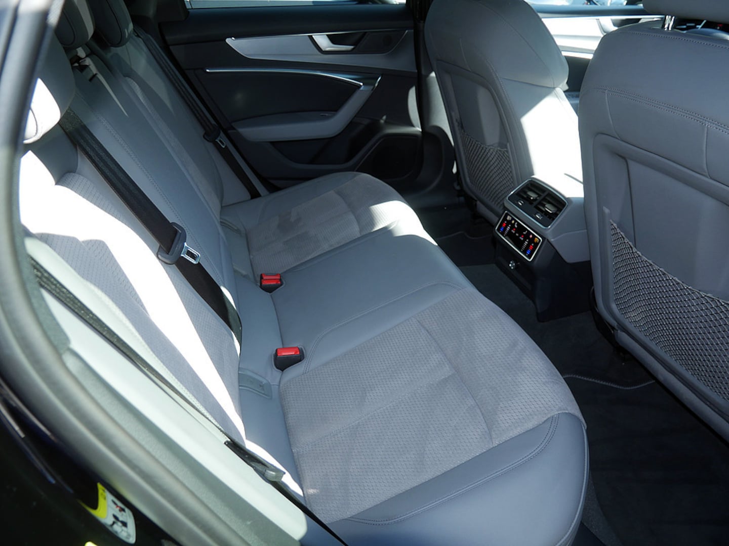 Bild über Audi S6 Avant TDI quattro tiptronic - für weitere Informationen kontaktieren Sie den Audi Partner