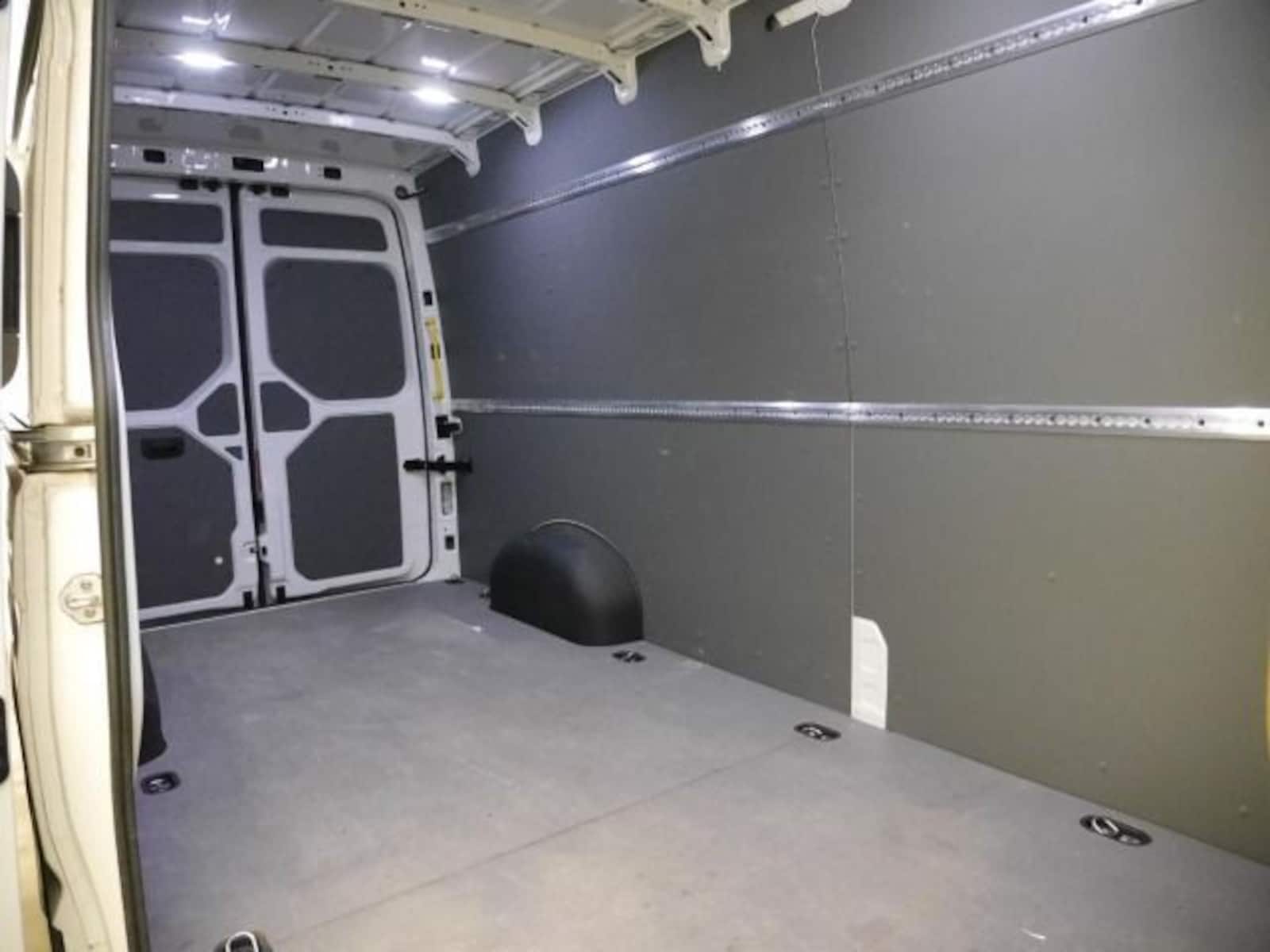 Volkswagen Crafter Kasten langer Radstand – Bild 4