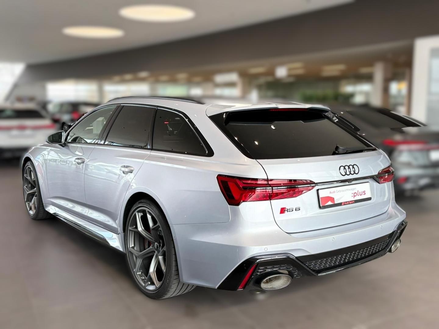Bild über Audi RS 6 Avant performance quattro tiptronic - für weitere Informationen kontaktieren Sie den Audi Partner