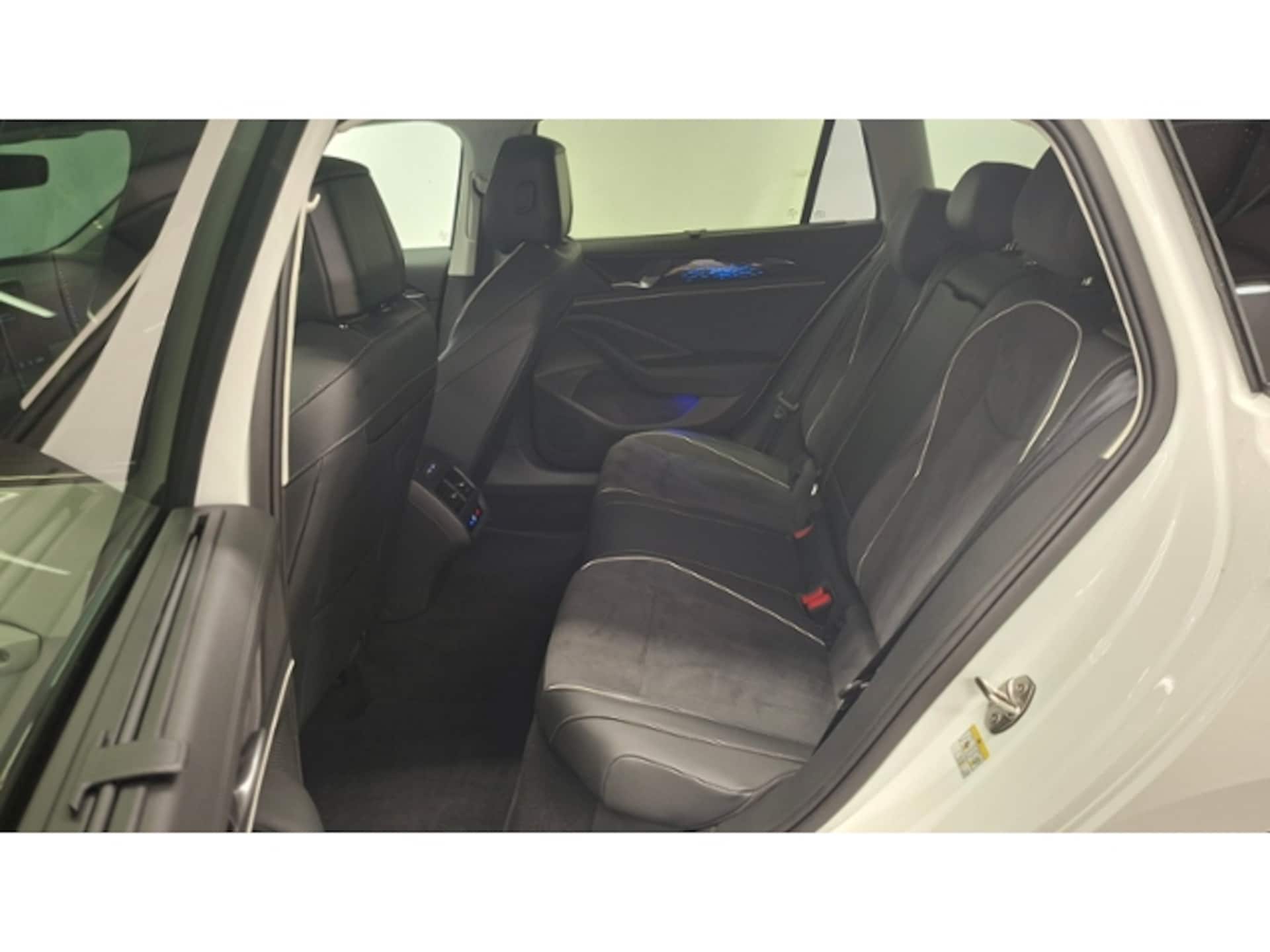 Volkswagen Passat Elegance