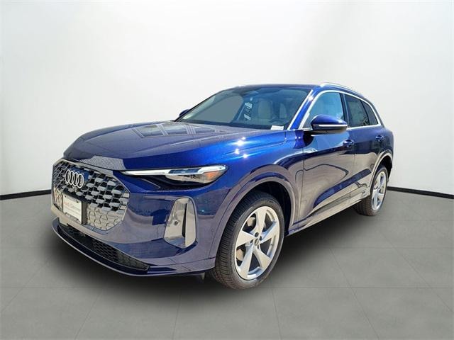 2025 Audi New Q5 Premium Plus's photo