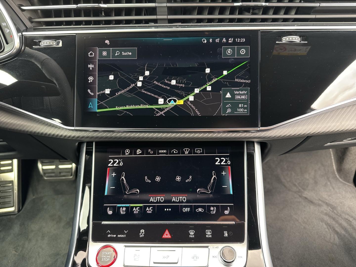 Bild über Audi SQ8 SUV TFSI quattro 373 kW tiptronic - für weitere Informationen kontaktieren Sie den Audi Partner