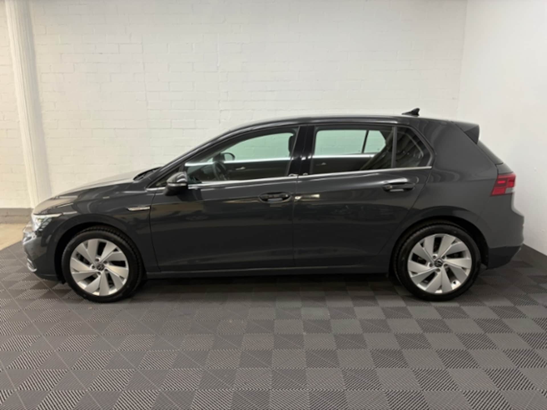 Volkswagen Golf Style