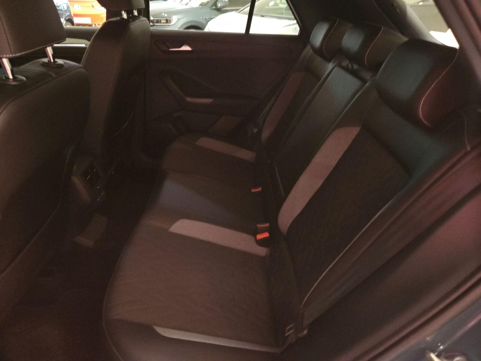Volkswagen T-Roc – Bild 12
