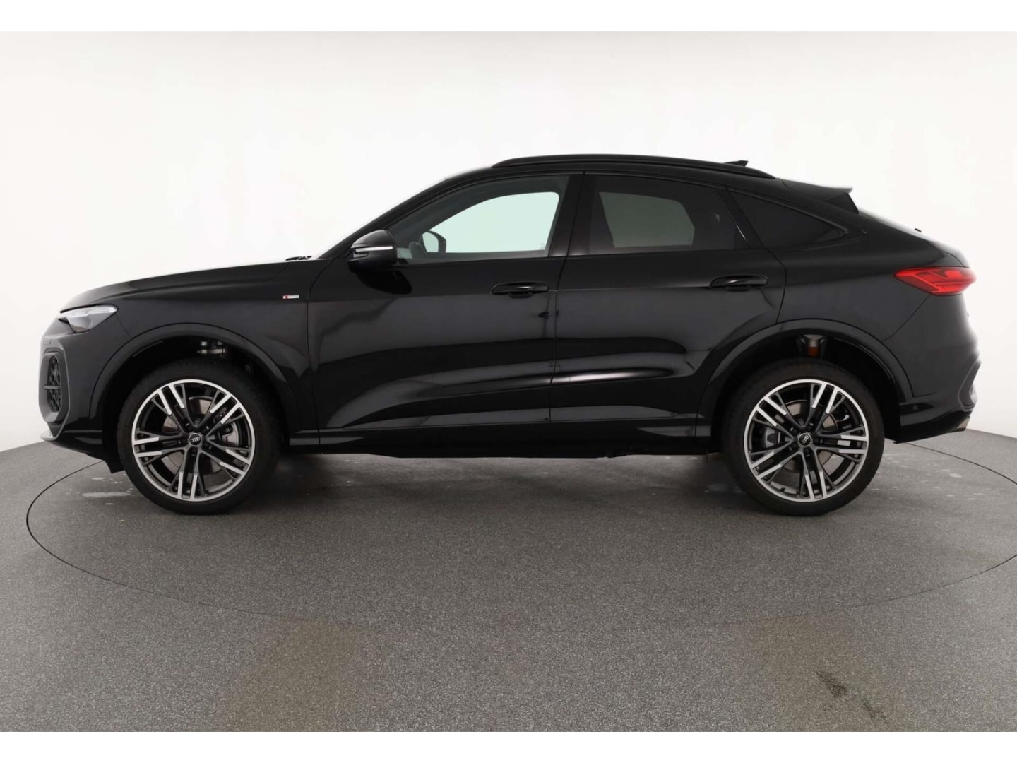 Bild über Audi Q5 Sportback TDI quattro 150 kW S tronic - für weitere Informationen kontaktieren Sie den Audi Partner
