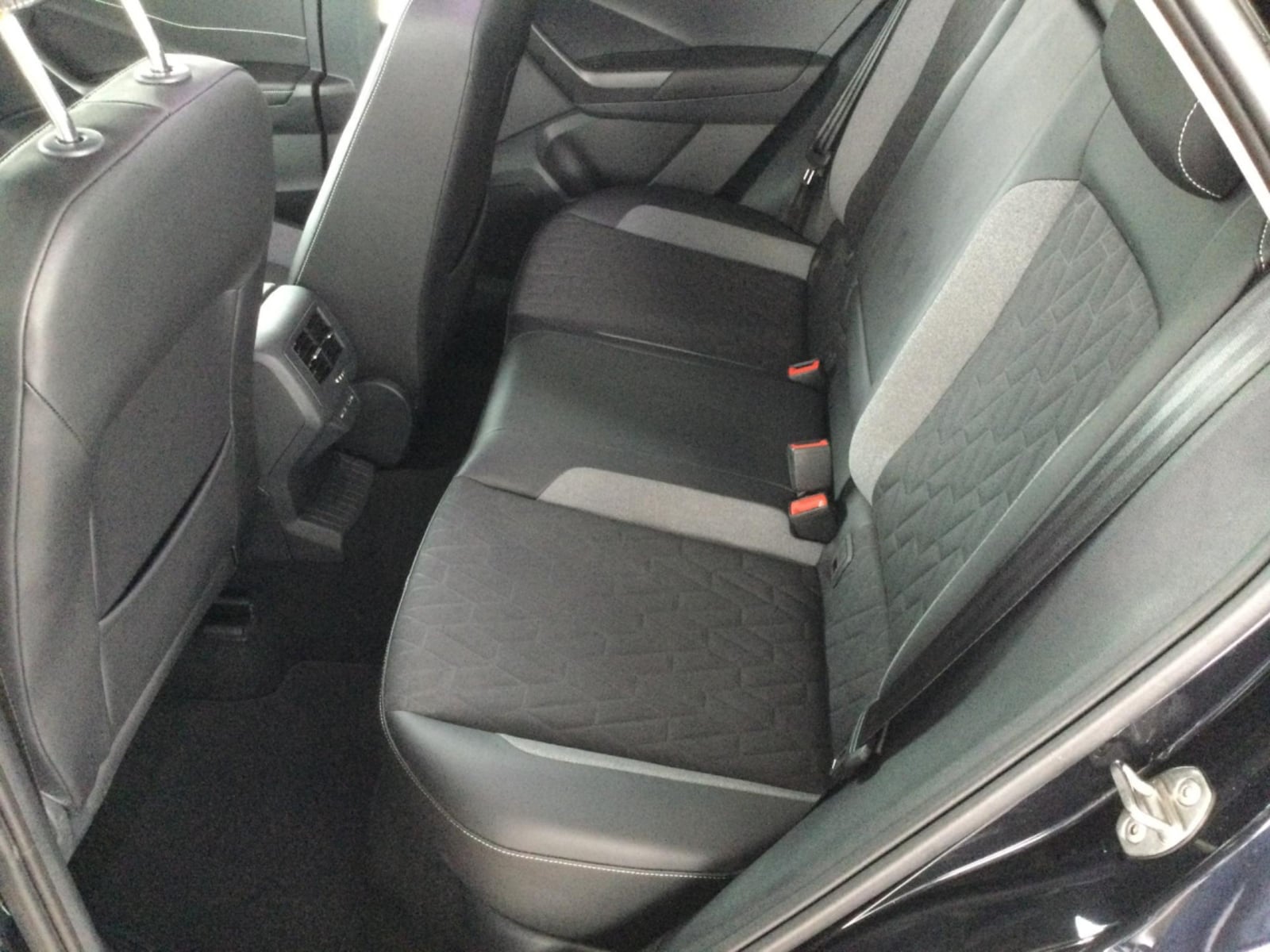 Volkswagen T-Roc – Bild 9