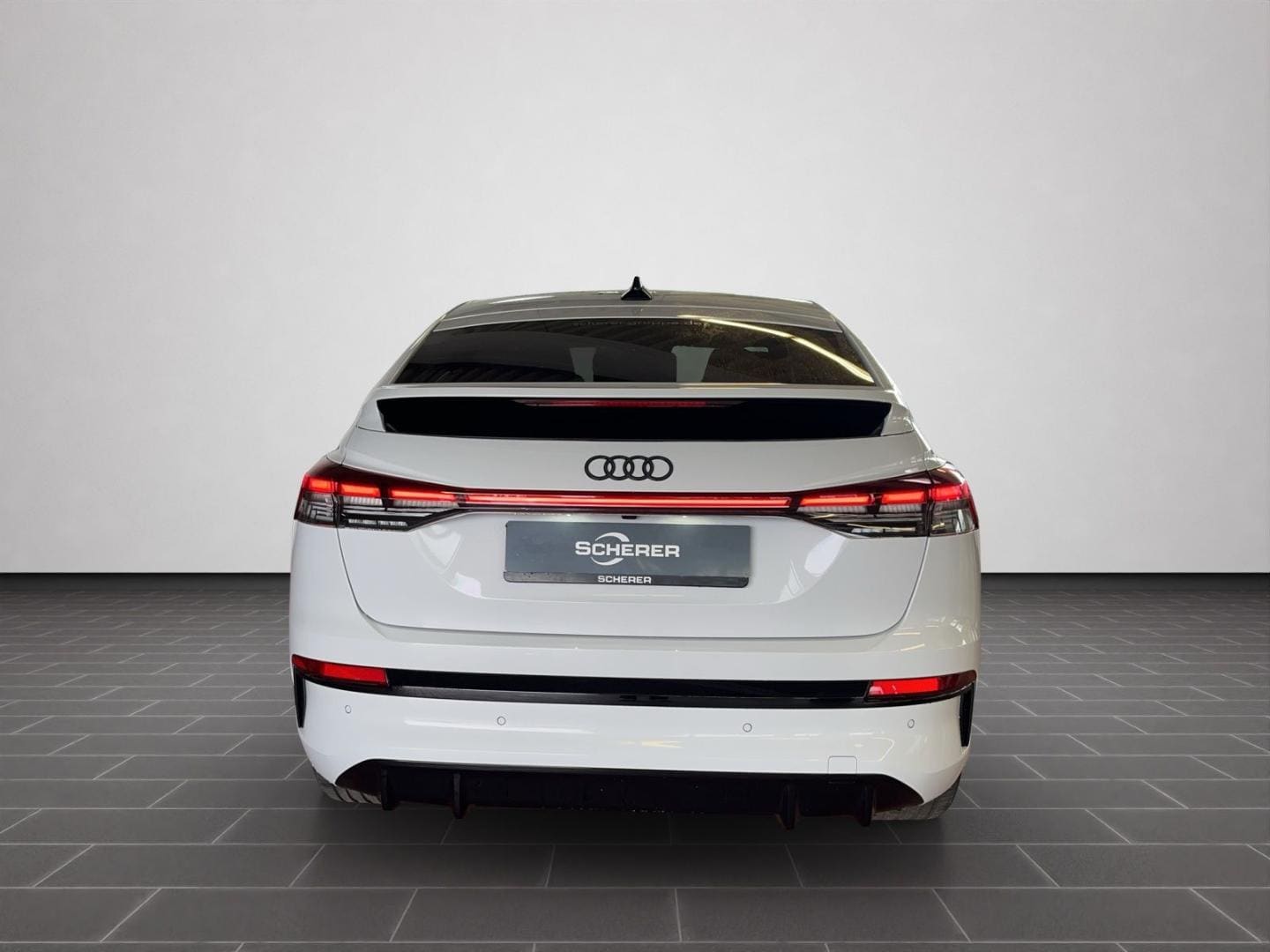Bild über Audi Q4 Sportback e-tron e-tron performance 210 kW - für weitere Informationen kontaktieren Sie den Audi Partner